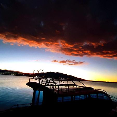 Uros Maya Lodge Puno Exteriör bild