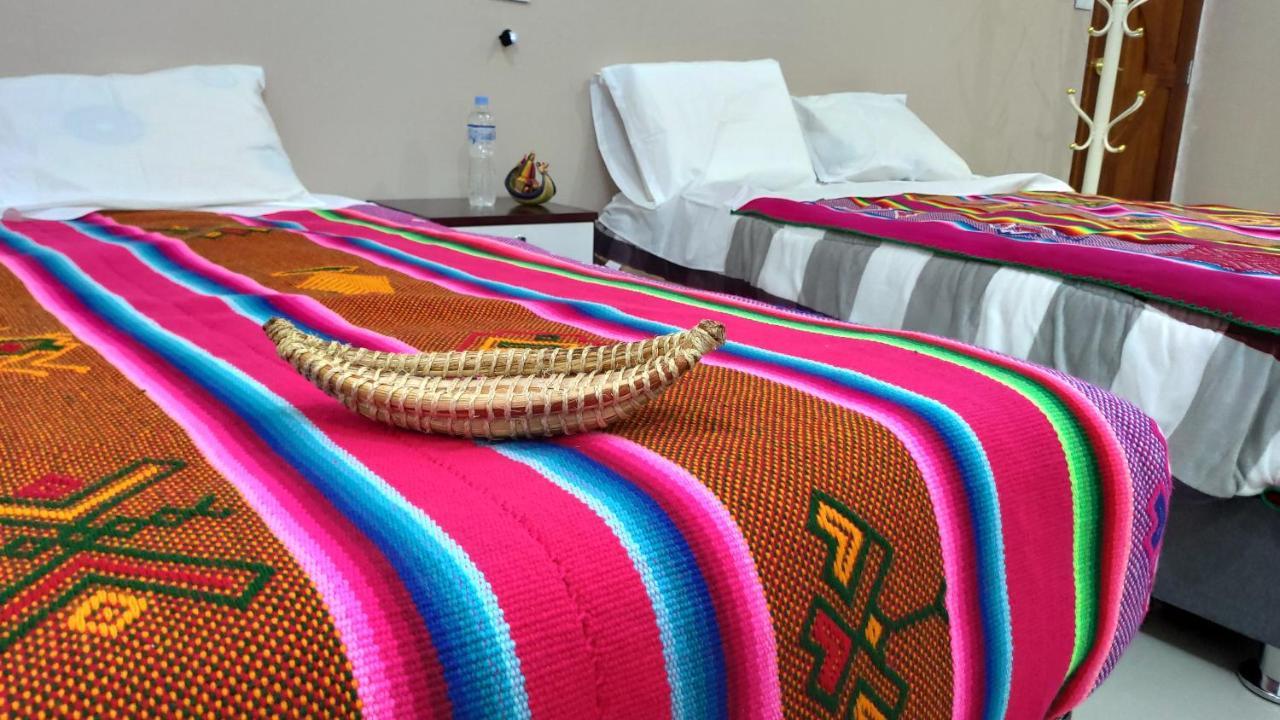 Uros Maya Lodge Puno Exteriör bild