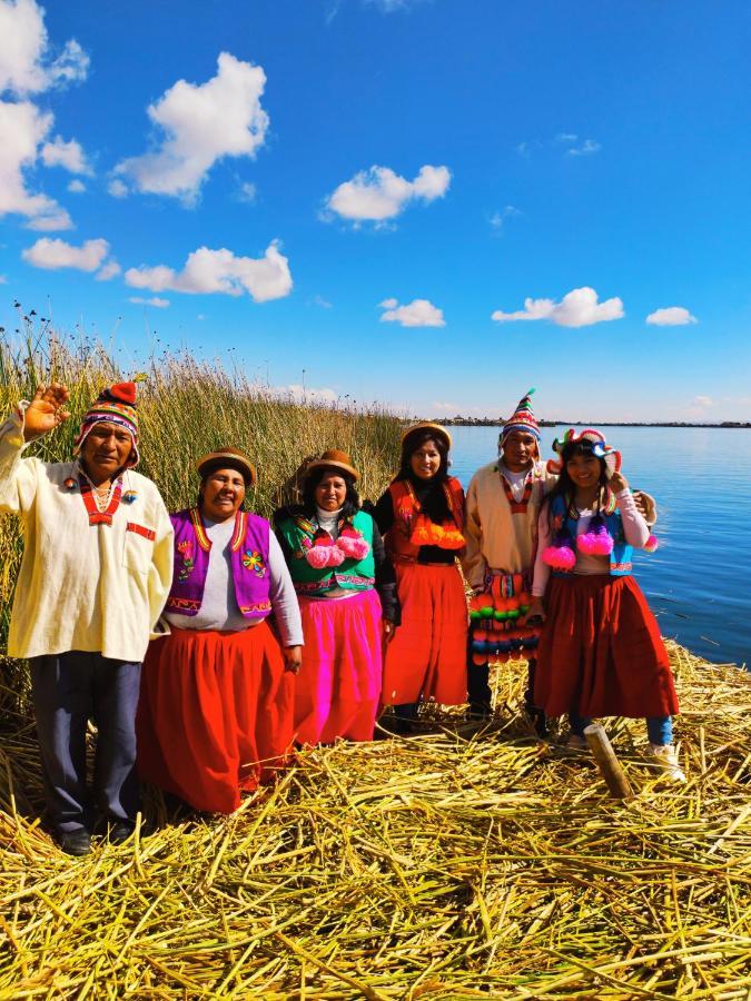 Uros Maya Lodge Puno Exteriör bild
