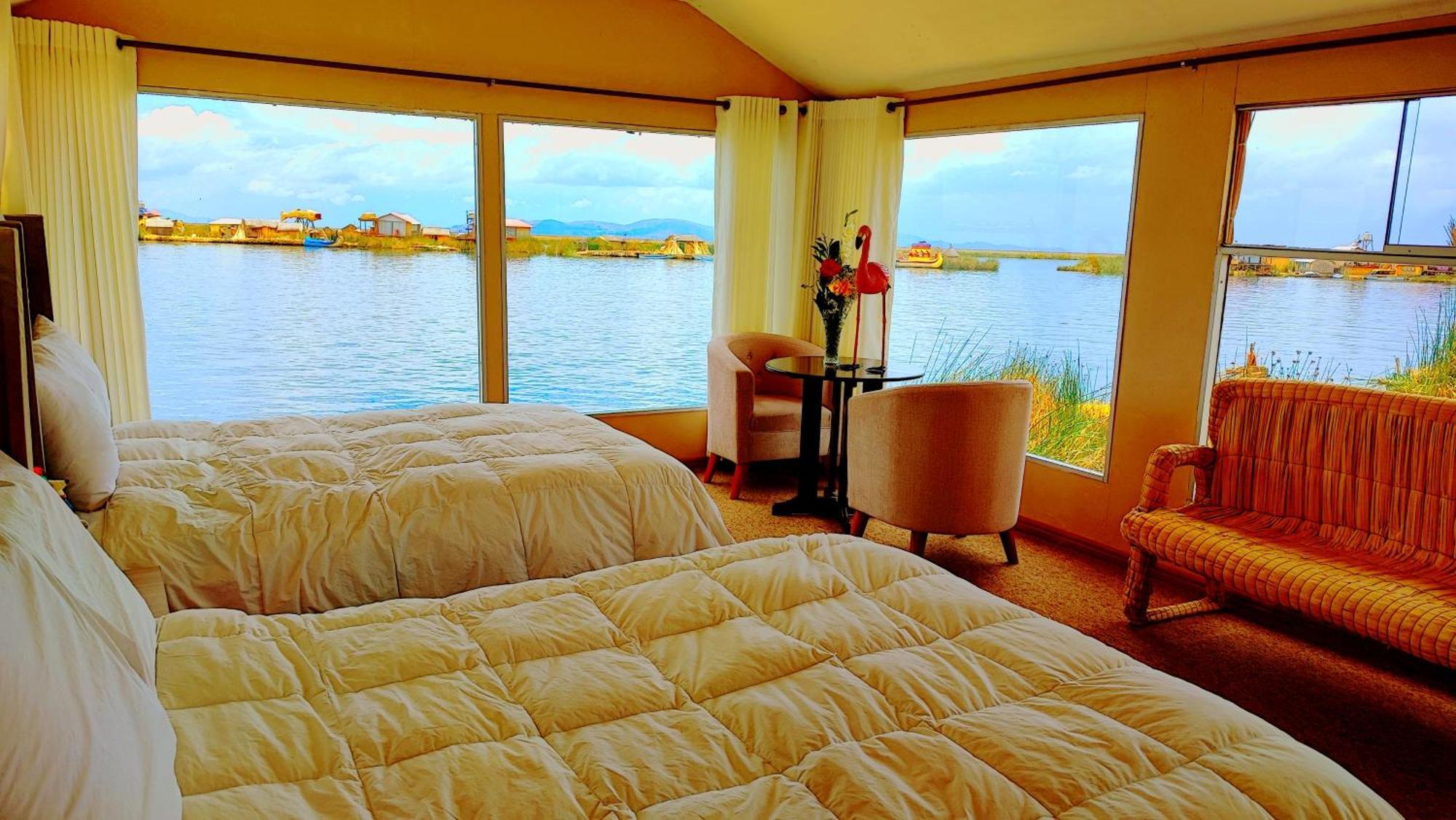 Uros Maya Lodge Puno Exteriör bild