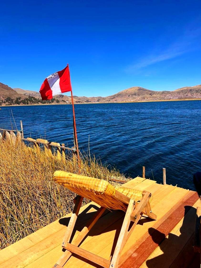 Uros Maya Lodge Puno Exteriör bild